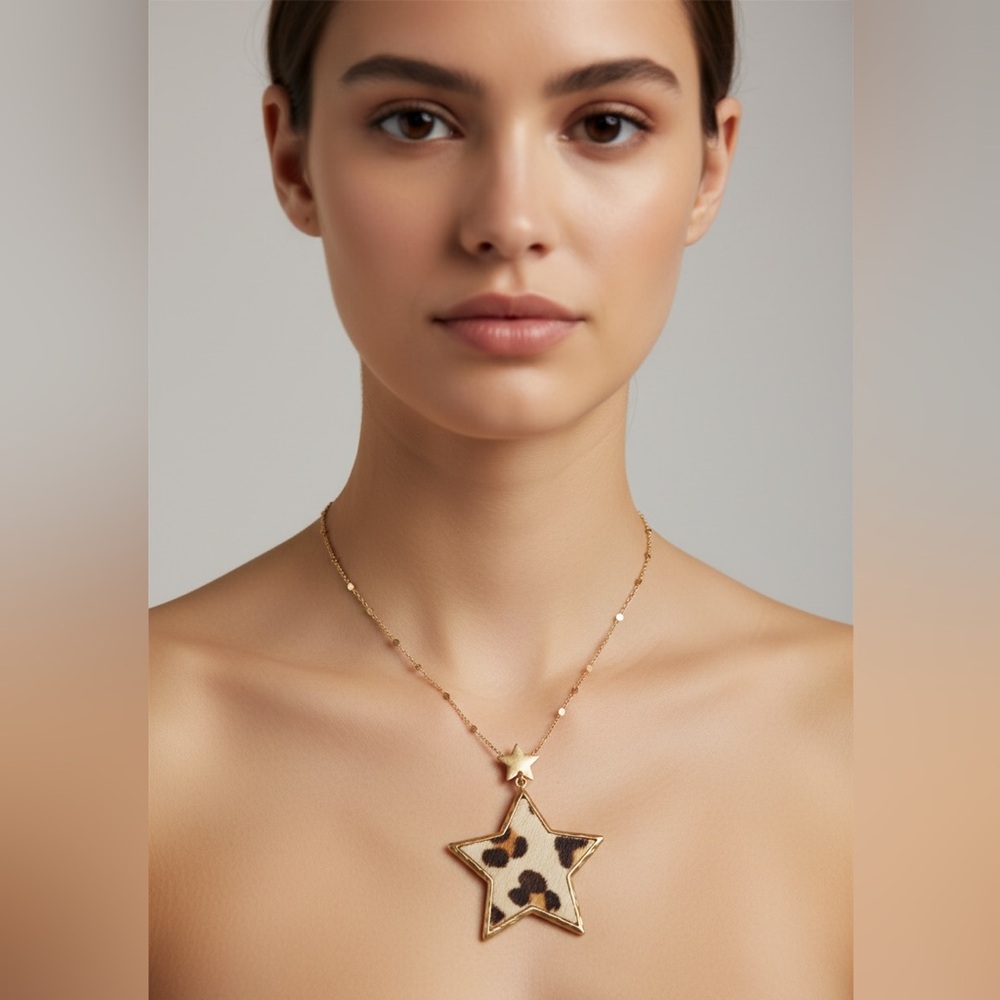 ❤️Gold Star Pendant Necklace - Picture 1 of 1